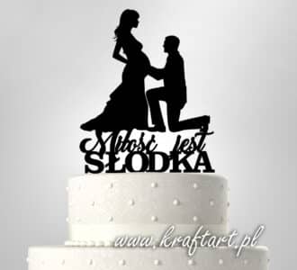 topper na tort z kobietą w ciąży i napisem „Miłość jest słodka”