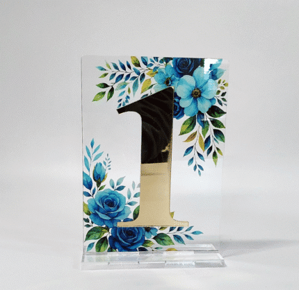 Akrylowy numer stołu z kwiatowym motywem